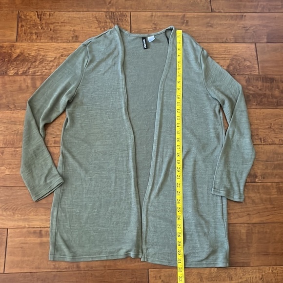 Divided Olive Green Color Open Front Cardigan - Picture 5 of 6